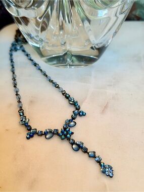 Cookie Lee Vintage Stunning Blue Aurora Borealis Crystal Y-Drop Lariat Necklace